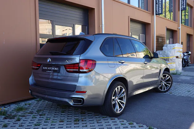 BMW X5 xDrive 40d "* CH Auto * Pack M * Caméra de Recul * Tempomat * Sièges Elect. Mém * Accès Confort * Navigation Profess *"