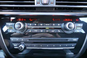 BMW X5 xDrive 40d "* CH Auto * Pack M * Caméra de Recul * Tempomat * Sièges Elect. Mém * Accès Confort * Navigation Profess *"