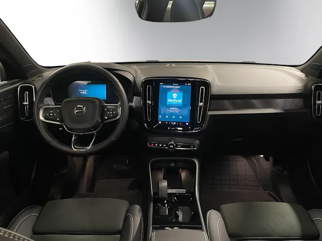 VOLVO C40 Recharge P8 Twin AWD Pure Electric Ultimate
