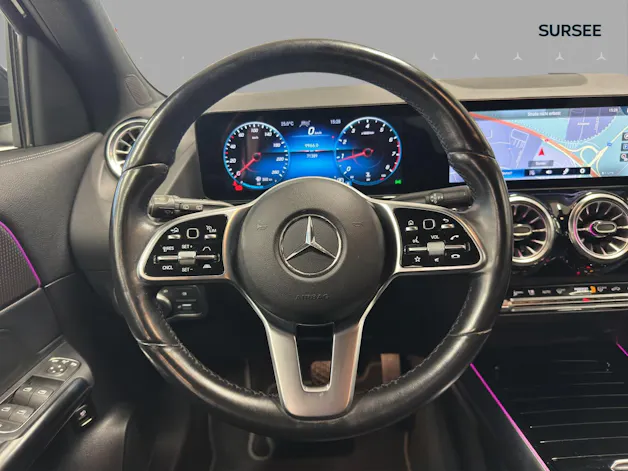 MERCEDES-BENZ GLA 200 Progressive 7G-DCT