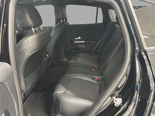 MERCEDES-BENZ GLA 200 Progressive 7G-DCT