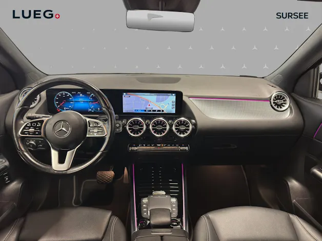 MERCEDES-BENZ GLA 200 Progressive 7G-DCT