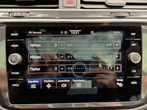 VW Tiguan Allspace R-LINE 4MOTION BLACK STYLE *** PANORAMAGLASDACH, 7-SITZER & ANHÄNGEKUPPLUNG***