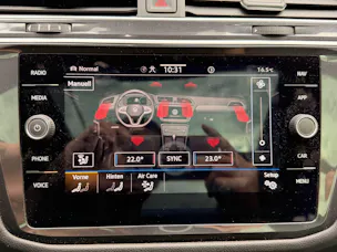VW Tiguan Allspace R-LINE 4MOTION BLACK STYLE *** PANORAMAGLASDACH, 7-SITZER & ANHÄNGEKUPPLUNG***