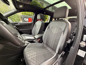 VW Tiguan Allspace R-LINE 4MOTION BLACK STYLE *** PANORAMAGLASDACH, 7-SITZER & ANHÄNGEKUPPLUNG***
