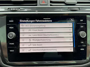 VW Tiguan Allspace R-LINE 4MOTION BLACK STYLE *** PANORAMAGLASDACH, 7-SITZER & ANHÄNGEKUPPLUNG***