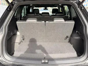VW Tiguan Allspace R-LINE 4MOTION BLACK STYLE *** PANORAMAGLASDACH, 7-SITZER & ANHÄNGEKUPPLUNG***