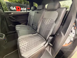 VW Tiguan Allspace R-LINE 4MOTION BLACK STYLE *** PANORAMAGLASDACH, 7-SITZER & ANHÄNGEKUPPLUNG***