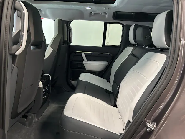 Land Rover Defender 110 635 V8 4.4 Octa AT8