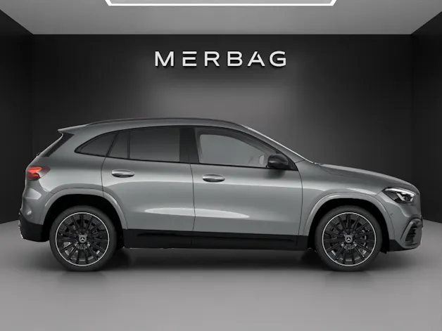 MERCEDES-BENZ GLA 200 7G-DCT