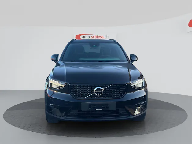 VOLVO XC40 B3 Benzin Mild Hybrid Plus Dark DCT