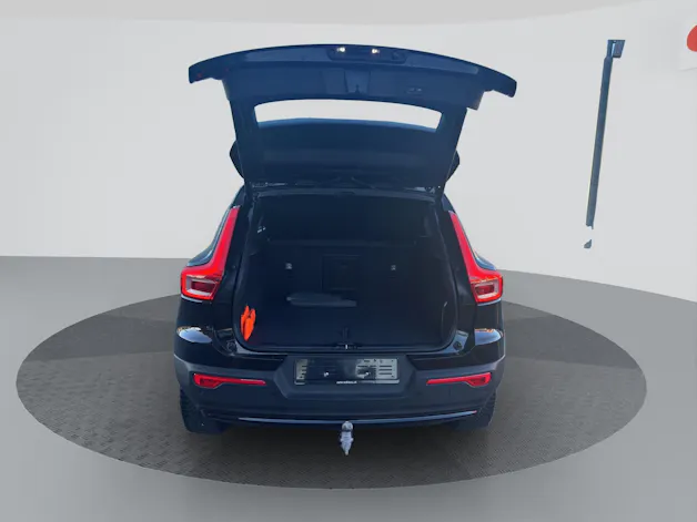 VOLVO XC40 B3 Benzin Mild Hybrid Plus Dark DCT
