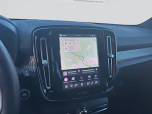 VOLVO XC40 B3 Benzin Mild Hybrid Plus Dark DCT