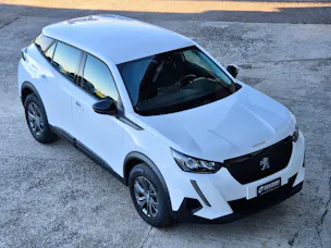 PEUGEOT 2008 1.2 PureTech Active Pack EAT8