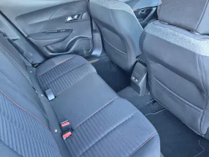 PEUGEOT 2008 1.2 PureTech Active Pack EAT8