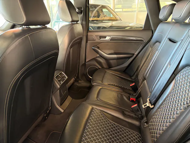 AUDI SQ5 3.0 TDI plus quattro | CH | Panorama | Black Paket | Rautensteppung Leder | DAB | B&O Sound | Kamera |