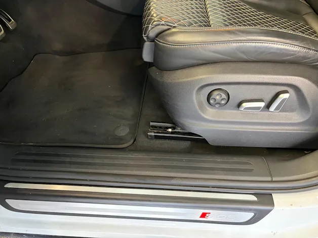 AUDI SQ5 3.0 TDI plus quattro | CH | Panorama | Black Paket | Rautensteppung Leder | DAB | B&O Sound | Kamera |