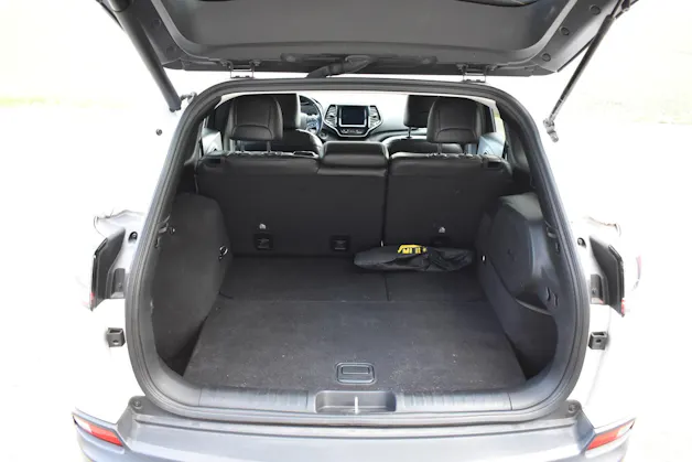JEEP Cherokee 2.0 Limited AWD Drive I 9ATX mit Anhängerkupplung