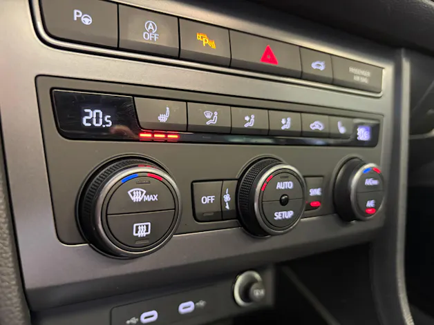 CUPRA Ateca 2.0TSI 4Drive DSG | AHK | PANORAMA | BeatsAudio Sound |