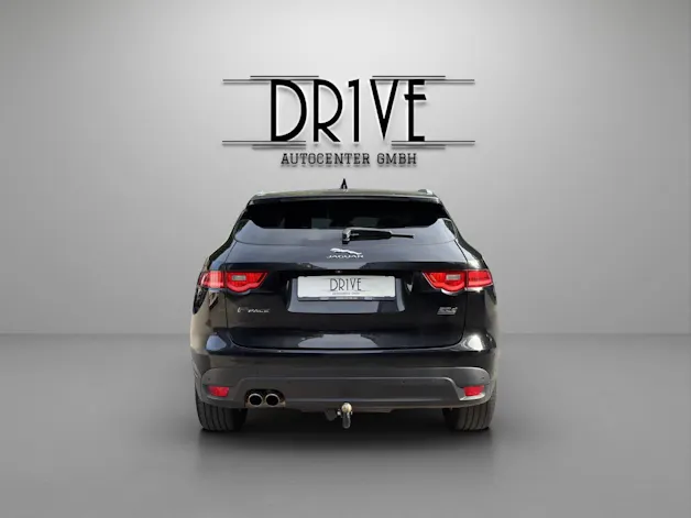 Jaguar F-Pace 2.0d Portfolio AWD Automatik