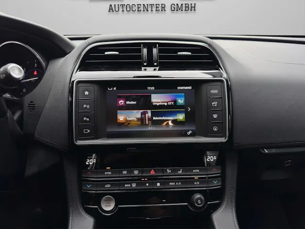 Jaguar F-Pace 2.0d Portfolio AWD Automatik