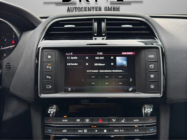 Jaguar F-Pace 2.0d Portfolio AWD Automatik