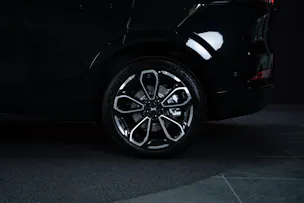 XPENG G6 80kWh Performance AWD / Anhängerkupplung schwenkbar / Panoramadach / 360° Kamera