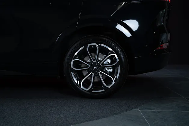 XPENG G6 80kWh Performance AWD / Anhängerkupplung schwenkbar / Panoramadach / 360° Kamera