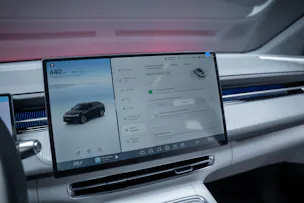 XPENG G6 80kWh Performance AWD / Anhängerkupplung schwenkbar / Panoramadach / 360° Kamera