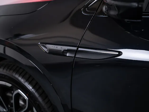 XPENG G6 80kWh Performance AWD / Anhängerkupplung schwenkbar / Panoramadach / 360° Kamera