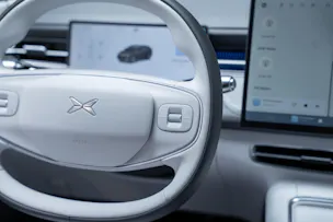 XPENG G6 80kWh Performance AWD / Anhängerkupplung schwenkbar / Panoramadach / 360° Kamera