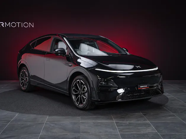 XPENG G6 80kWh Performance AWD / Anhängerkupplung schwenkbar / Panoramadach / 360° Kamera