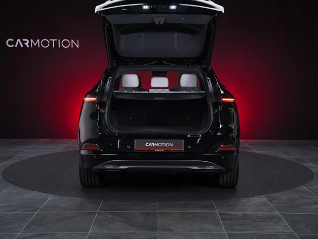 XPENG G6 80kWh Performance AWD / Anhängerkupplung schwenkbar / Panoramadach / 360° Kamera
