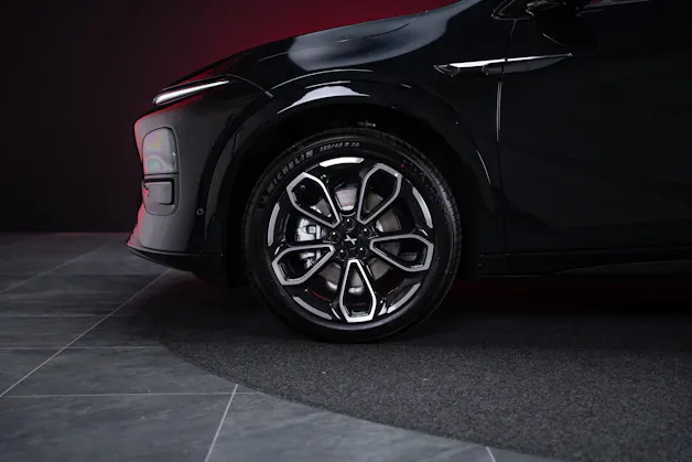 XPENG G6 80kWh Performance AWD / Anhängerkupplung schwenkbar / Panoramadach / 360° Kamera