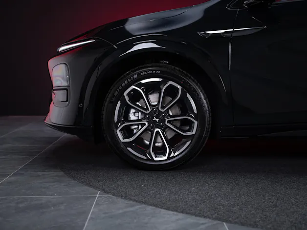 XPENG G6 80kWh Performance AWD / Anhängerkupplung schwenkbar / Panoramadach / 360° Kamera