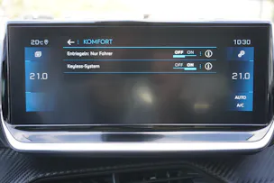 PEUGEOT 208 1.2 PureTech Allure Pack EAT8