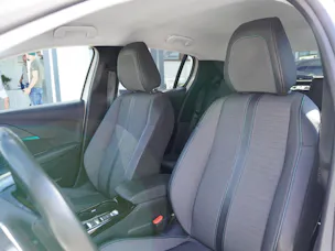 PEUGEOT 208 1.2 PureTech Allure Pack EAT8