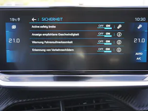PEUGEOT 208 1.2 PureTech Allure Pack EAT8