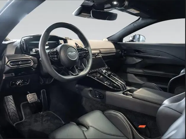 ASTON MARTIN Vantage MY25