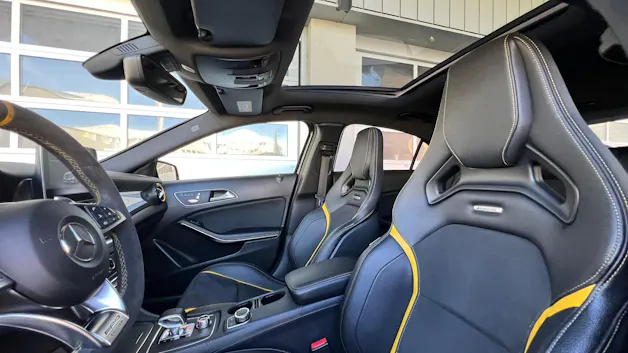 MERCEDES-BENZ A 45 AMG YELLOW NIGHT EDITION 4MATIC 7G-DCT l 380 PS