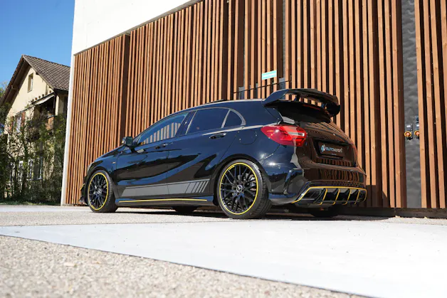 MERCEDES-BENZ A 45 AMG YELLOW NIGHT EDITION 4MATIC 7G-DCT l 380 PS
