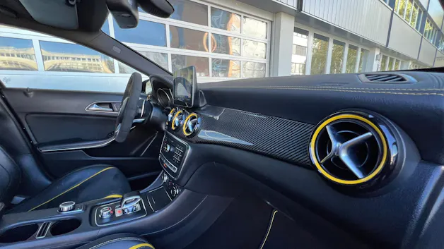 MERCEDES-BENZ A 45 AMG YELLOW NIGHT EDITION 4MATIC 7G-DCT l 380 PS