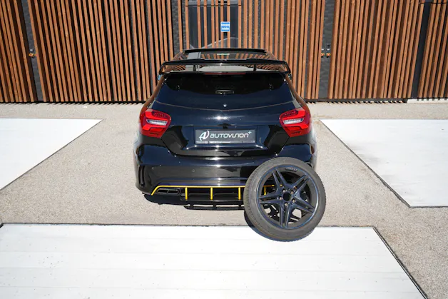 MERCEDES-BENZ A 45 AMG YELLOW NIGHT EDITION 4MATIC 7G-DCT l 380 PS