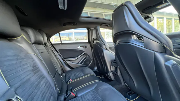 MERCEDES-BENZ A 45 AMG YELLOW NIGHT EDITION 4MATIC 7G-DCT l 380 PS