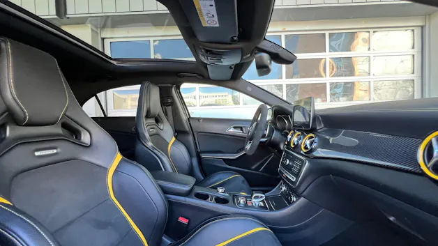 MERCEDES-BENZ A 45 AMG YELLOW NIGHT EDITION 4MATIC 7G-DCT l 380 PS