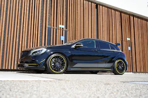 MERCEDES-BENZ A 45 AMG YELLOW NIGHT EDITION 4MATIC 7G-DCT l 380 PS