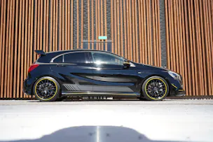MERCEDES-BENZ A 45 AMG YELLOW NIGHT EDITION 4MATIC 7G-DCT l 380 PS