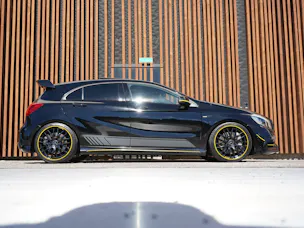 MERCEDES-BENZ A 45 AMG YELLOW NIGHT EDITION 4MATIC 7G-DCT l 380 PS