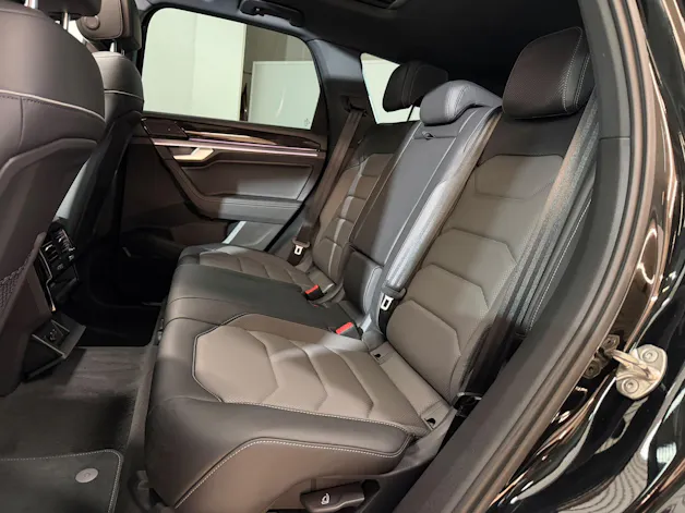 VW Touareg 3.0 TDI R-Line Final Edition Tiptronic