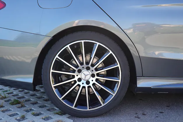 MERCEDES-BENZ C 43 AMG 4Matic - "Pack AMG * Sièges Electriques/Chauffant * Camera * GPS * Tempomat * intérieur carbone * Son Burmester"